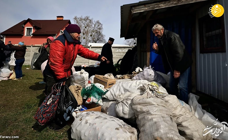 (تصاویر) داستان پیرزن اوکراینی و مرغهایش